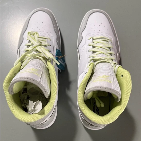 Reebok White and Gray Sneakers with Green Highlights - Picture 5 of 7